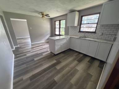 Main picture of 209 N Florida Ave