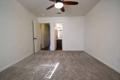 Main picture of 8109 Doreen Ave