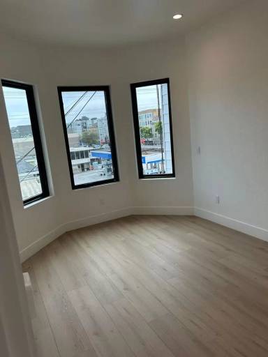 Main picture of 2874 16th St