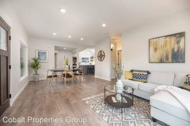Main picture of 345 NW Hill St