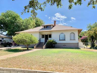 Main picture of 1209 E Grand Blvd