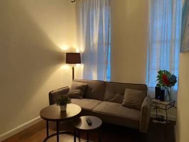 Main picture of 202 E 21st St