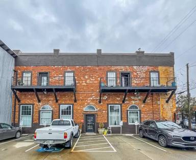 Main picture of 267 Peters St SW