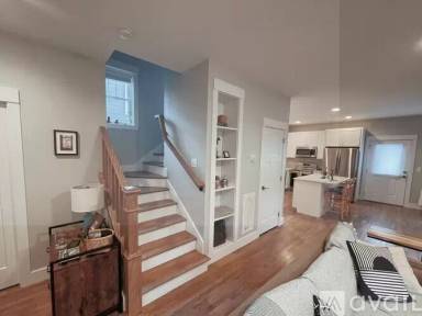 Main picture of 71 Stoner Rd