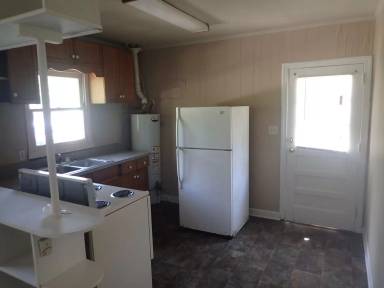 Main picture of 745 E Ann St
