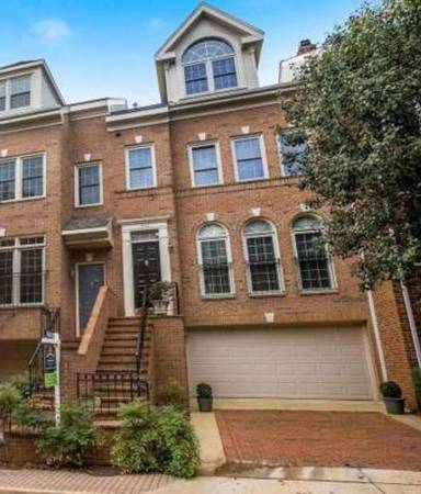 Main picture of 1530 N Colonial Ter