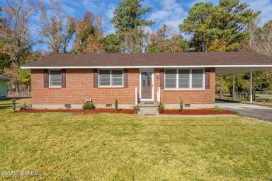 Main picture of 9 Kitt Dr