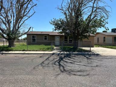 Main picture of 2717 W 5th St
