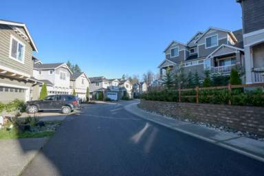 Main picture of 14520 17th Ave W
