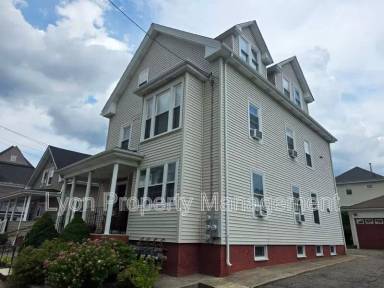 Main picture of 18 Burgess Ave East Providence, RI 02914