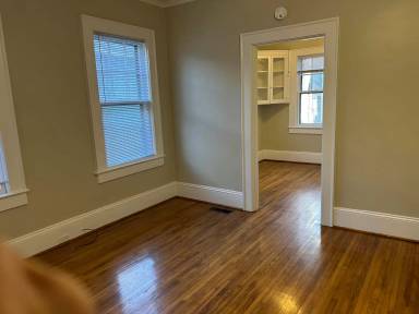 Main picture of 629 E Tremont Ave