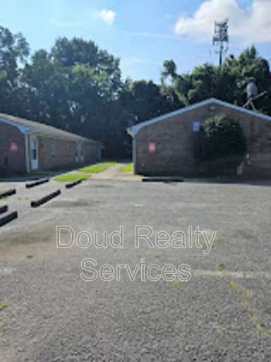 Main picture of Gum Drive Bldg 1