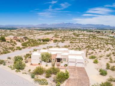 Main picture of 1320 Estancia Real Pl