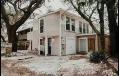 Main picture of 7 Odess Ln