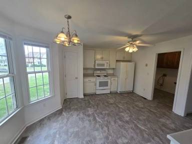 Main picture of 312 Shade Tree Dr