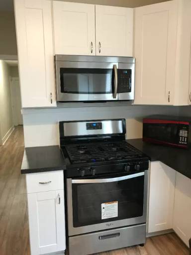 Main picture of 60 Maverick St