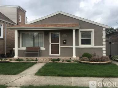 Main picture of 5830 S Moody Ave