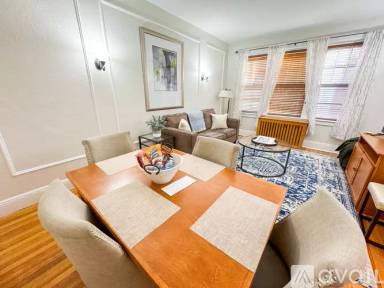 Main picture of 461 Washington St