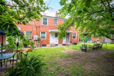 Main picture of 207-215 E Hudson St