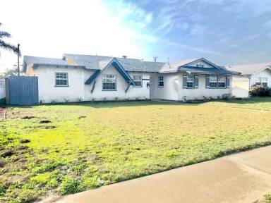 Main picture of 5082 Edinger Ave