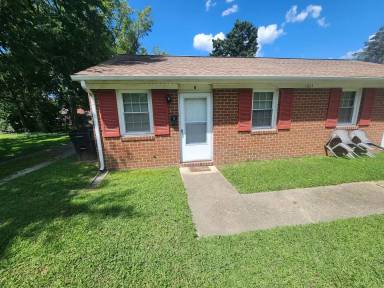 Main picture of 1605 Buren St