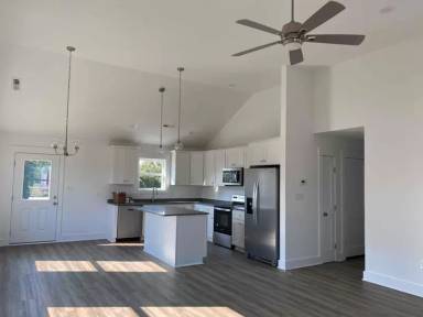 Main picture of 302 Indian Dr