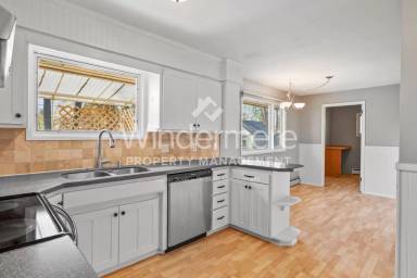 Main picture of 1706 E 38th Ave