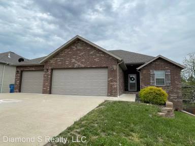 Main picture of 2604 W Richwood Rd