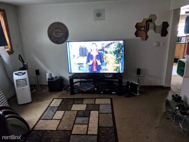 Main picture of 9461 Maple Dr