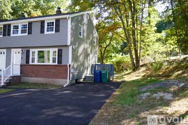 Main picture of 10 Gilman Rd