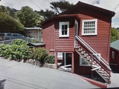 Main picture of 22 Crescent Ave