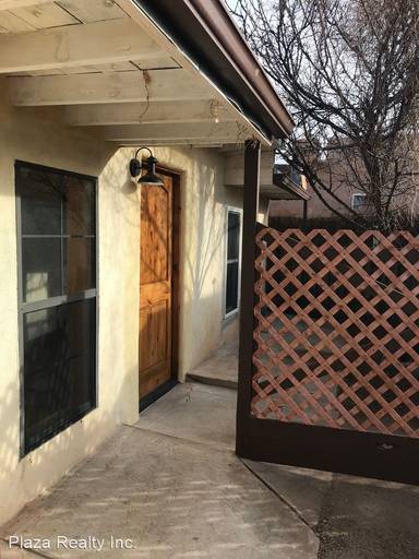 Main picture of 821 Fayette St