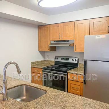 Main picture of 745 Summit Ave E