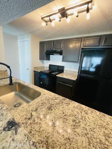 Main picture of 1624 Arlyn Cir