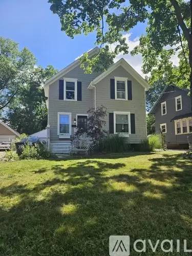 Main picture of 93 N Rose Blvd