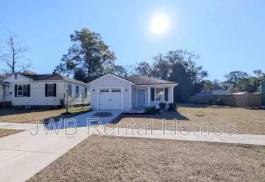 Main picture of 1156 Monmouth Way