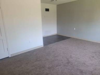 Main picture of 420 SE Pinecrest Dr