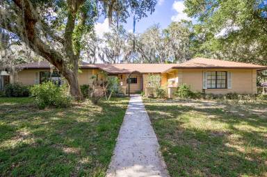 Main picture of 908 Lakemont Dr