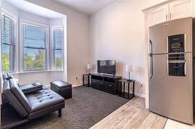 Main picture of 71 Palisade Ave
