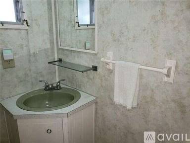 Main picture of 303 50th Avenue Dr E