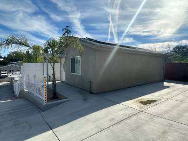 Main picture of 3432 Egan St