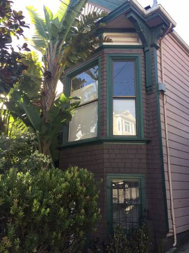 Main picture of 44 Roscoe St