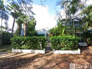 Main picture of 6235 SW 57th St