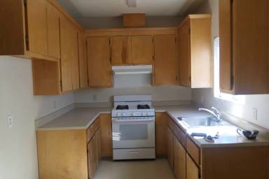 Main picture of 223 Ford St