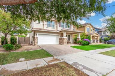 Main picture of 3540 E Mesquite St