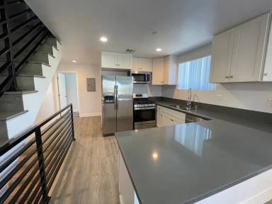 Main picture of 2841 Alsace Ave