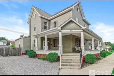 Main picture of 415 W Washington St