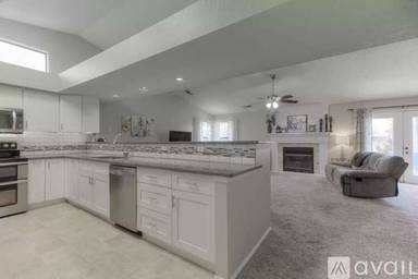 Main picture of 7904 Morris Rippel Pl NE