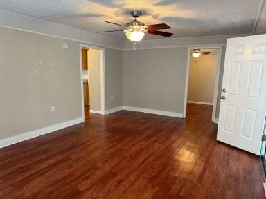 Main picture of 3191 Fisher Ave