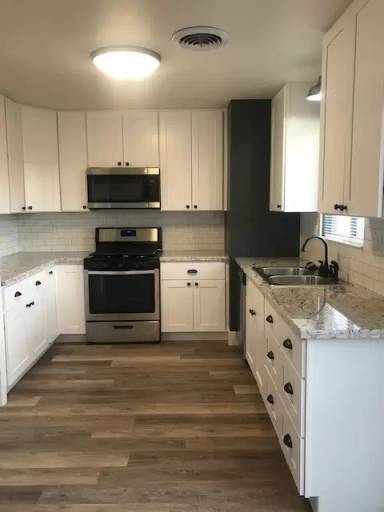 Main picture of 215 Floyd Ave